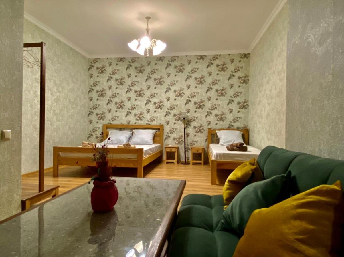 Guest House - Avlabari Tbilisi Exteriör bild