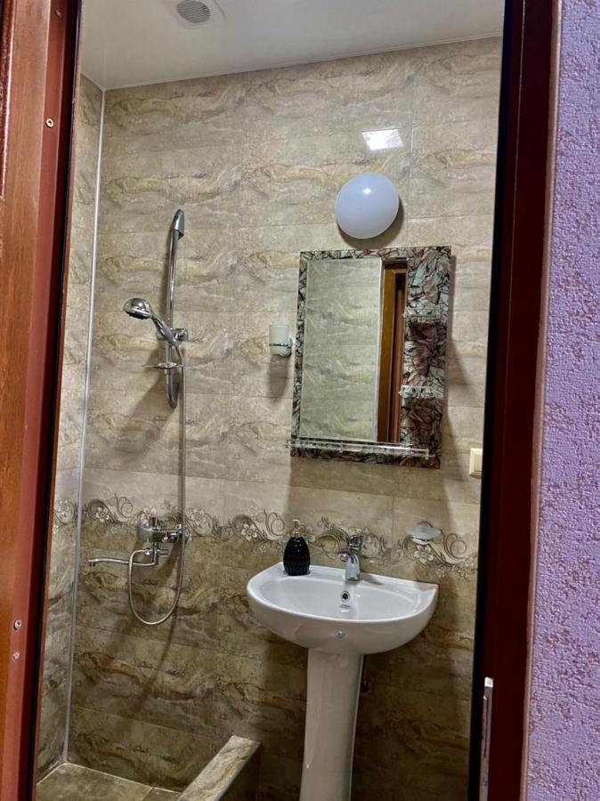 Guest House - Avlabari Tbilisi Exteriör bild