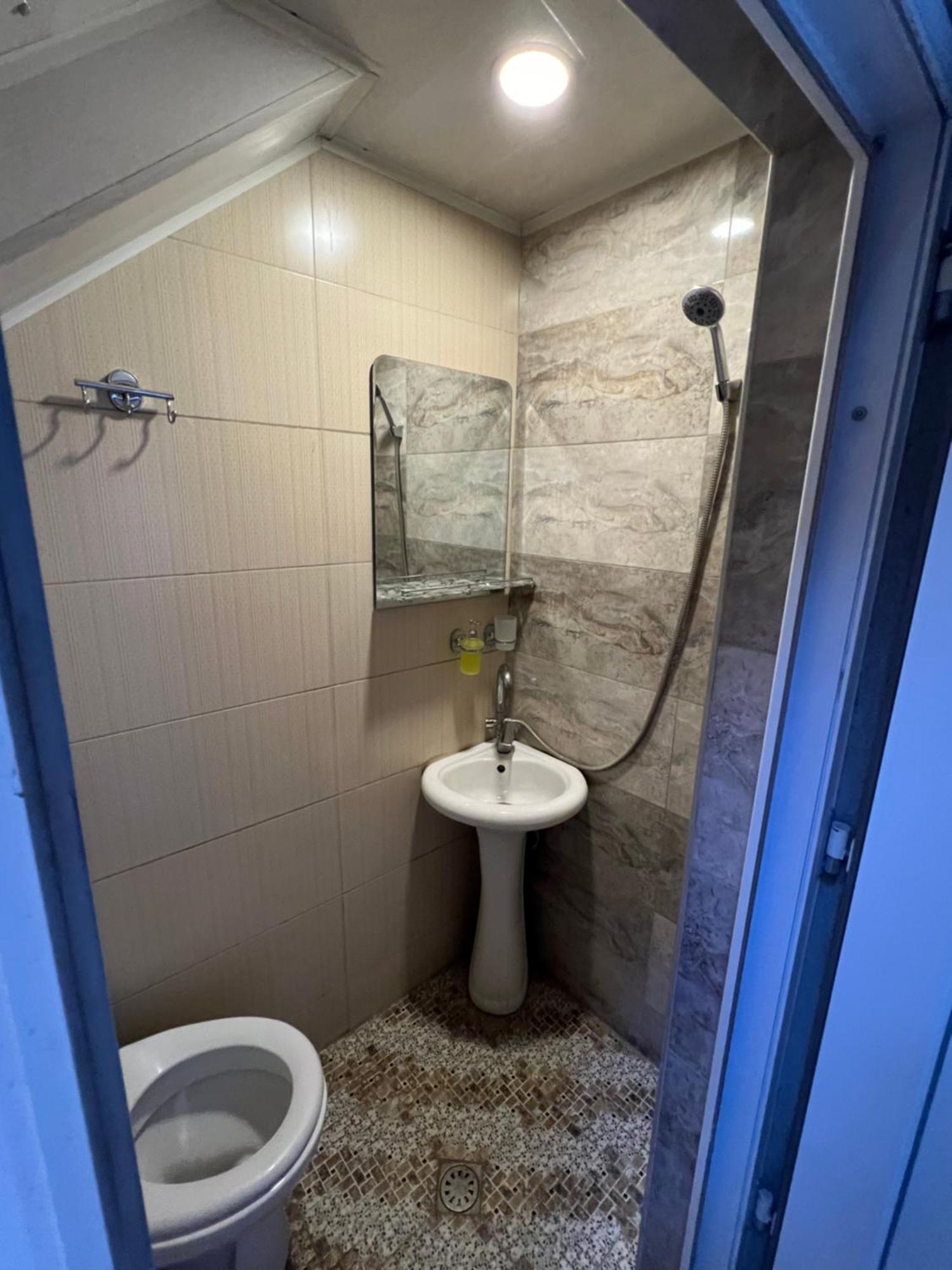 Guest House - Avlabari Tbilisi Exteriör bild